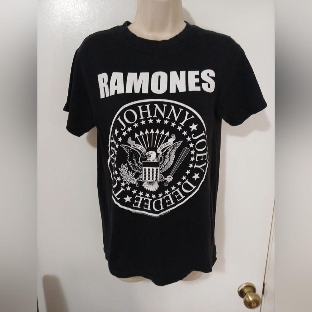 2007 Ramones presidential punk rock graphic short sleeve crew neck t-shirt, size
